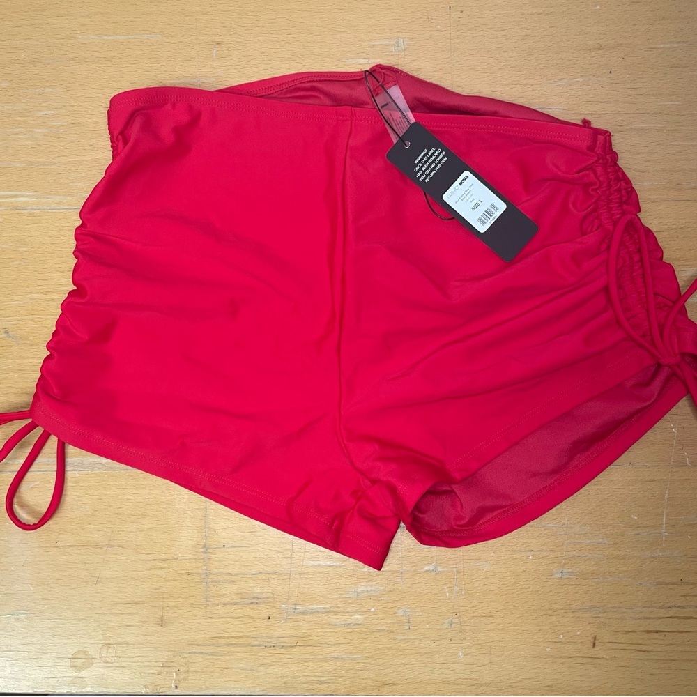 Women’s Red swimsuit shorts, size Large NWT